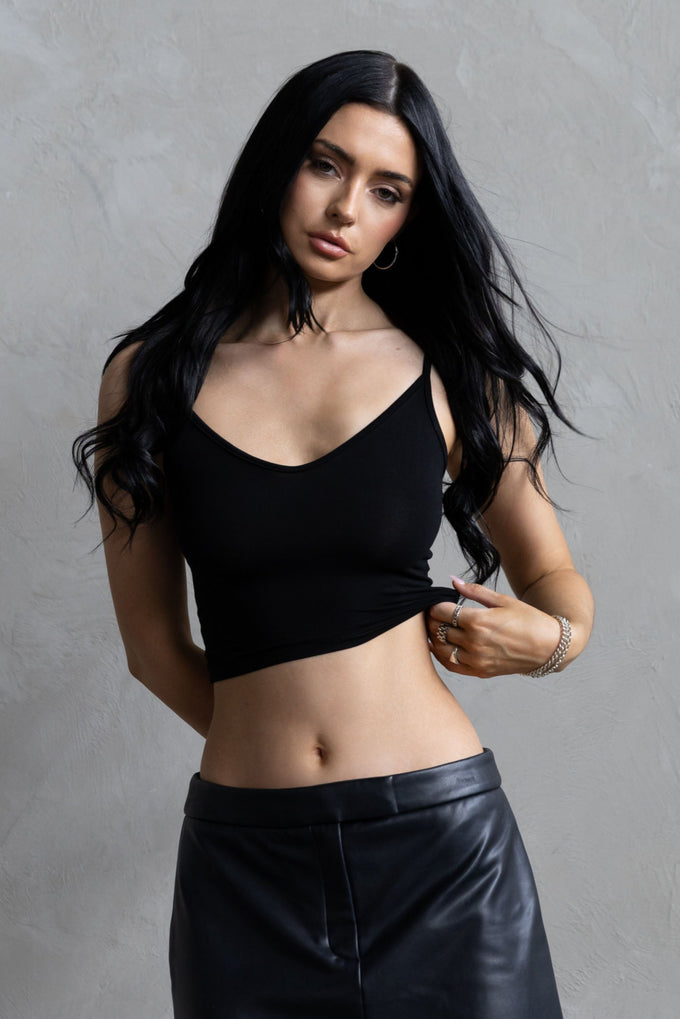 Minimal Crop Strap Tank - Black