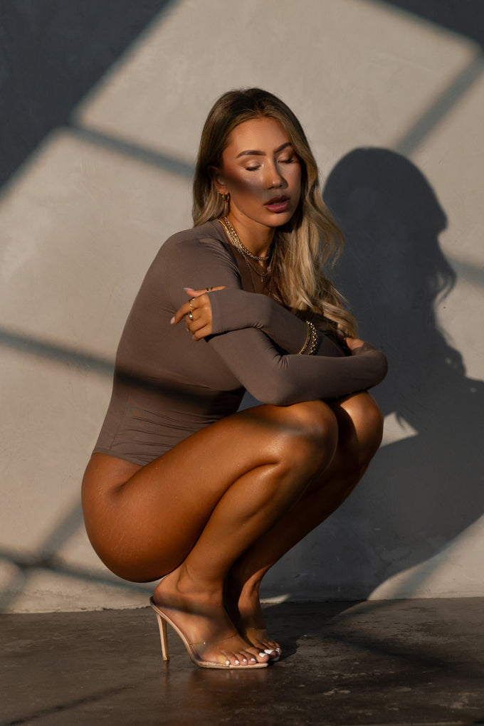 V-neck Bodysuit - Taupe