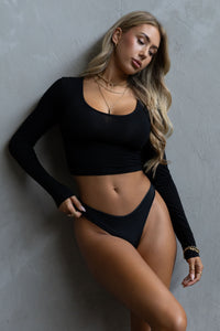Long Sleeve Scoop Neck Crop - Black